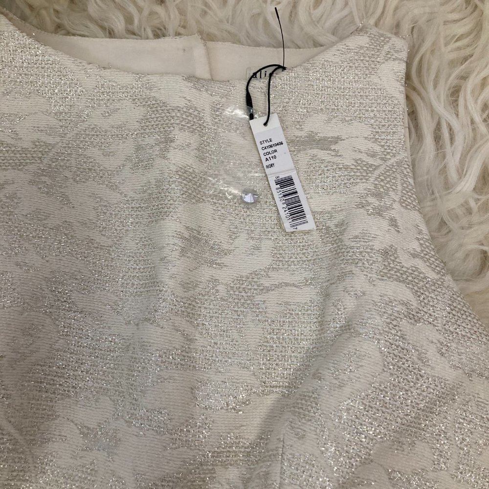 Alice + Olivia 'Lillyanne' Jacquard Fit & Flare Dress - Picture 5 of 12